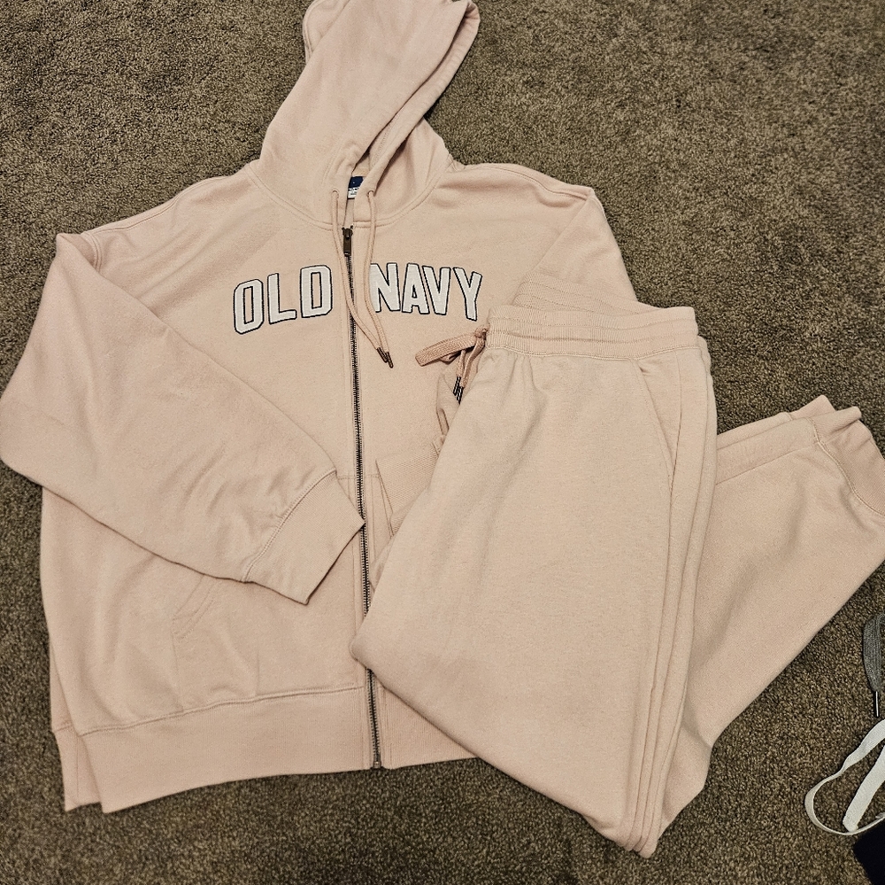 Old Navy women's sweat suit Large